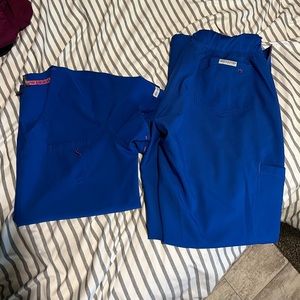 -Med Couture scrubs (color royal)
small top
Small petite bottoms